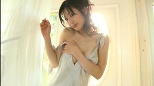 【お宝映像・有名女優にイタズラ】「舐めたいでしょ？//」巨乳女優がおまんこを見えそうで見えない焦らししたりおっぱい見せる